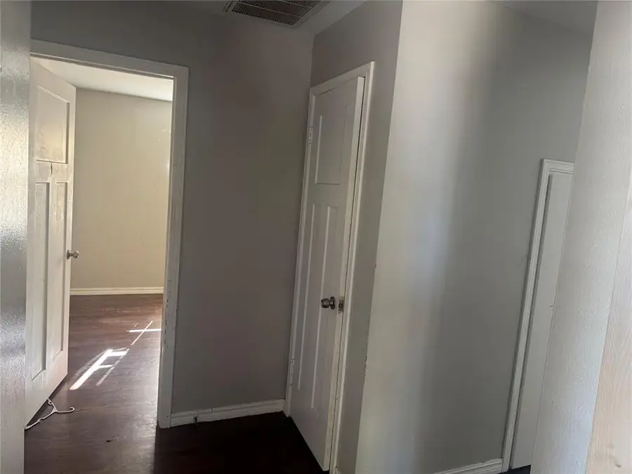 402 Yukon Avenue, East Canadian, OK 73106 - Image #3