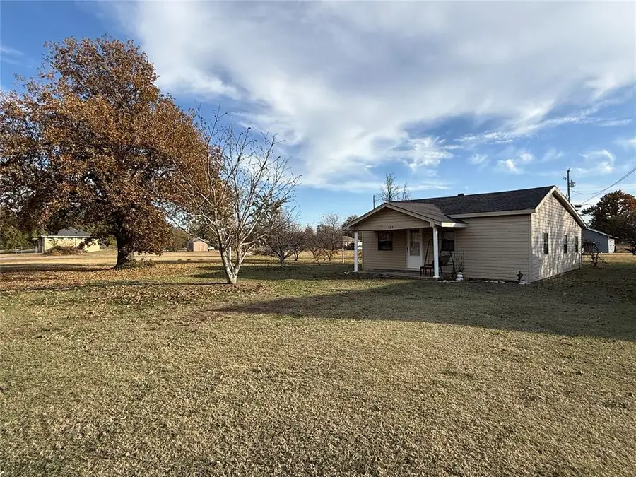 709 W Washington Street, Crescent, OK 73028 - Image #2
