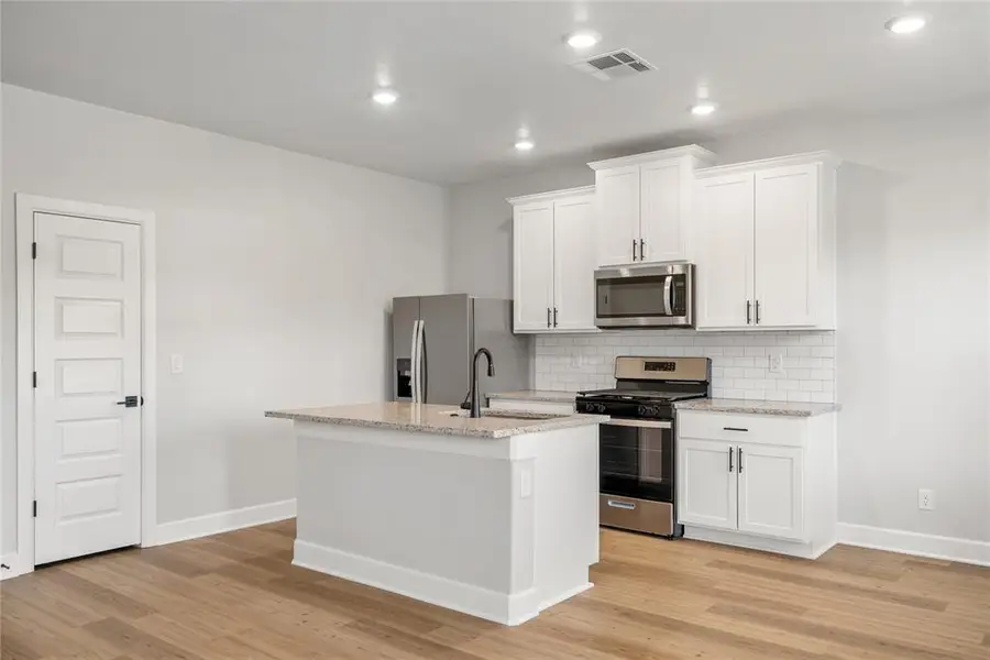 11949 SW 30th Street, Yukon, OK 73099 - Image #2