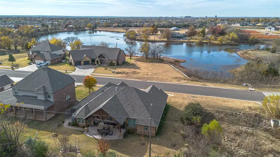 901 Siena Springs Drive, Norman, OK 73071 - Image #3