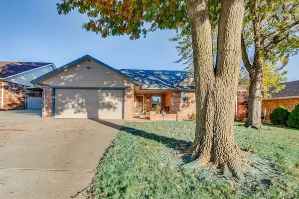 9816 S Hillcrest Drive, Oklahoma City, OK 73159