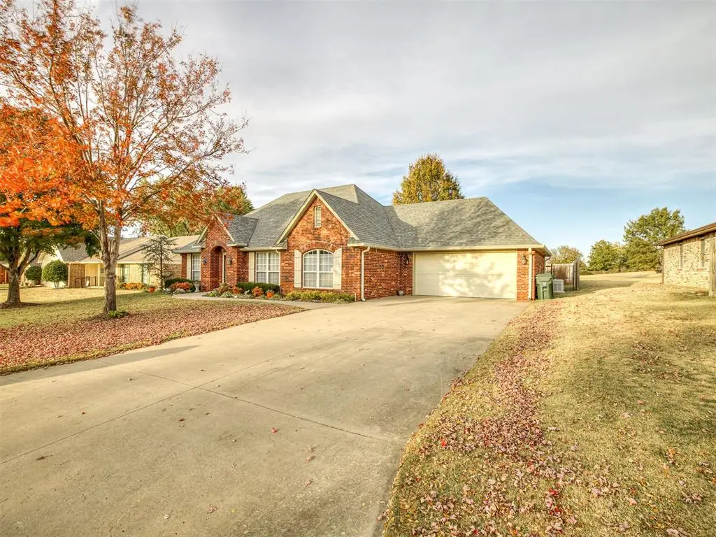 3206 Club Street, Claremore, OK 74019 - Image #1