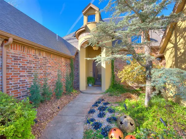 19705 Stratmore Way, Edmond, OK 73012