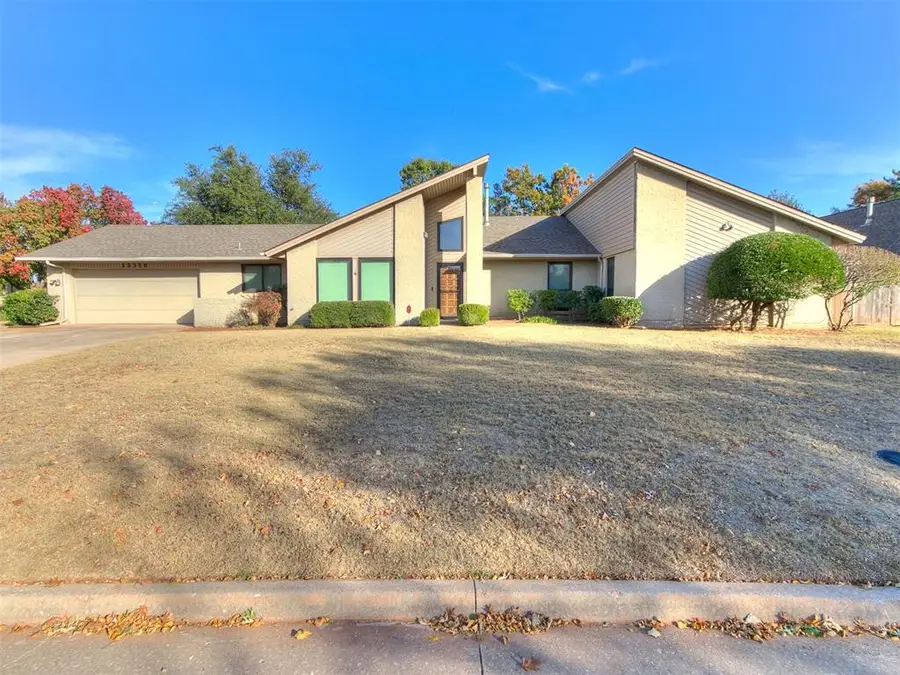 12316 Deerwood Circle, Oklahoma City, OK 73142 - Image #2