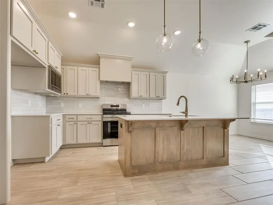 12032 NW 120th Street, Yukon, OK 73099 - Image #2