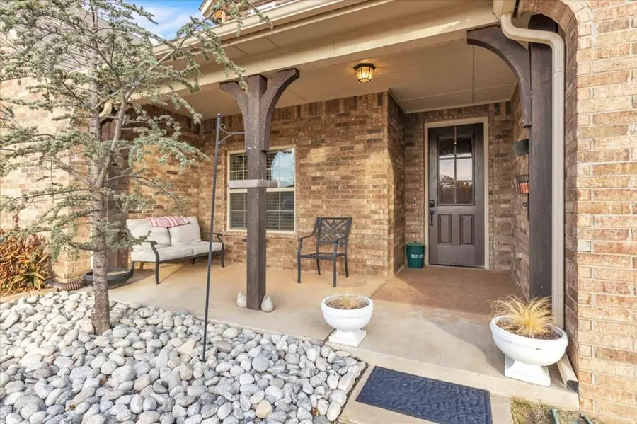 10032 Volare Drive, Yukon, OK 73099 - Image #2