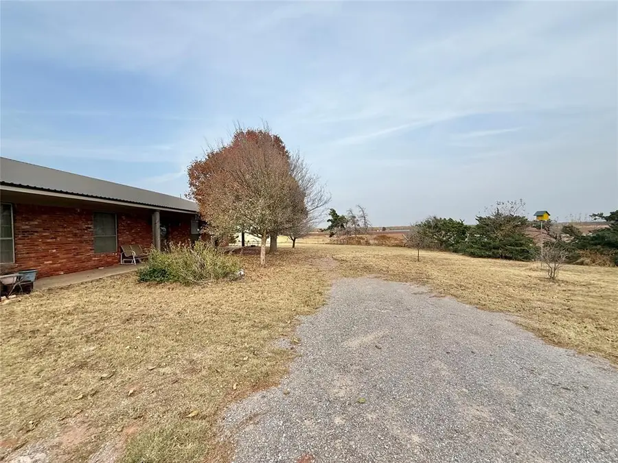 15885 S 2056 Road, Altus, OK 73521 - Image #2