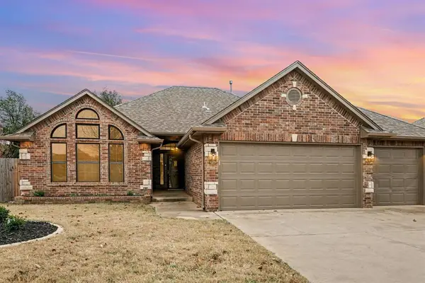 2116 Cottonwood Creek Avenue, Yukon, OK 73099