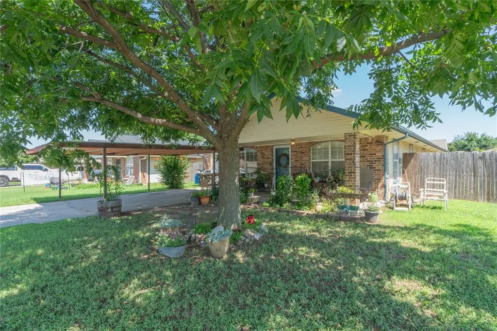 957 N Windermere Drive, Moore, OK 73160 - Image #1