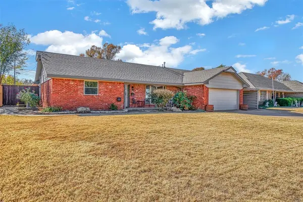 304 N Cardinal Circle, Altus, OK 73521