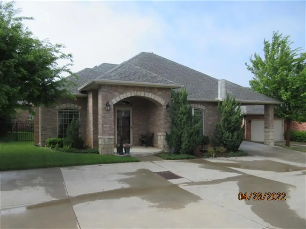 10244 Hawthorn Drive, Oklahoma City, OK 73120 - Image #1