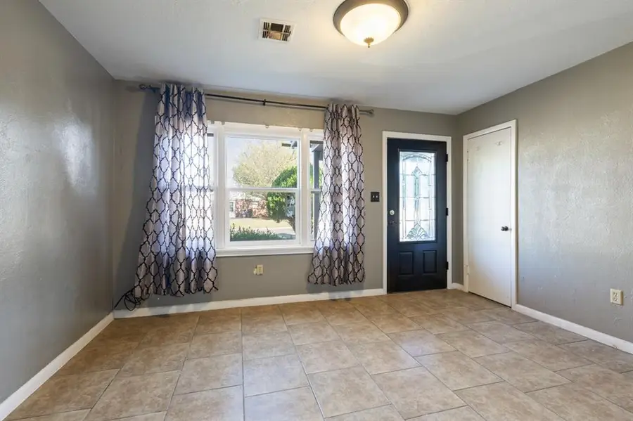 2006 NW Smith Avenue, Lawton, OK 73507 - Image #2