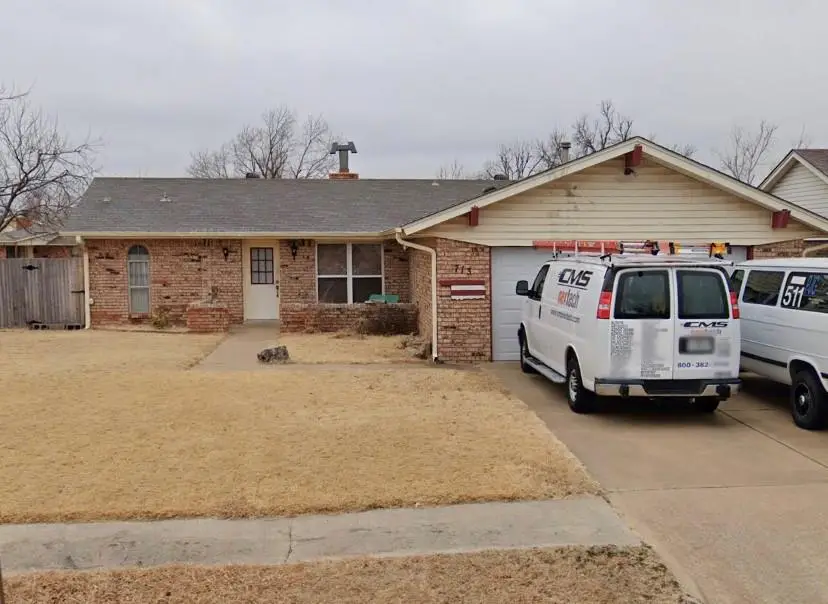 713 Lonnie Lane, Moore, OK 73170 - Image #1