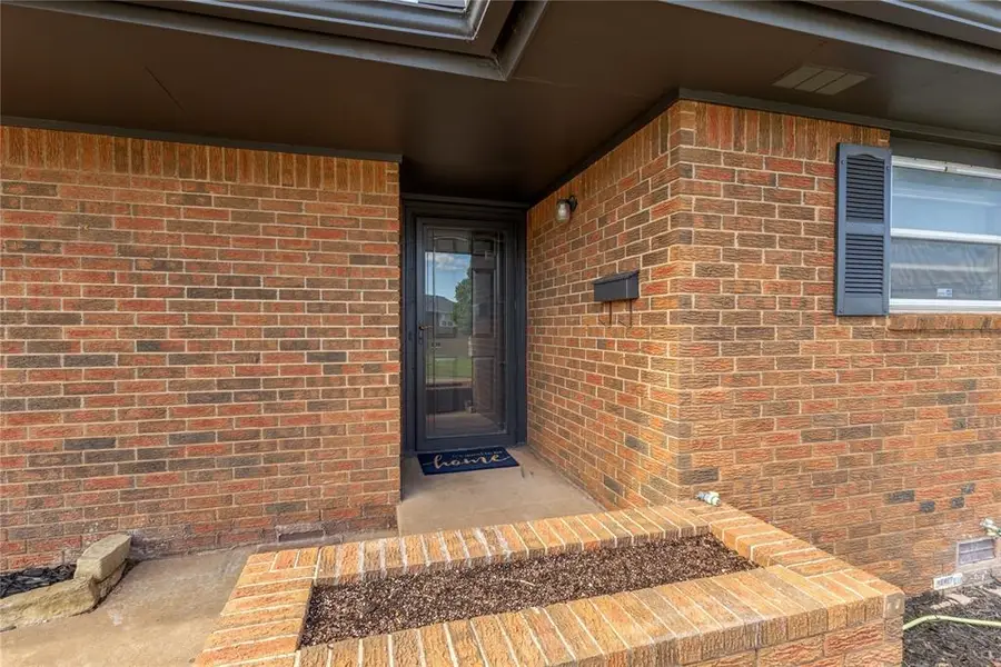 921 E Huber Avenue, Weatherford, OK 73096 - Image #3