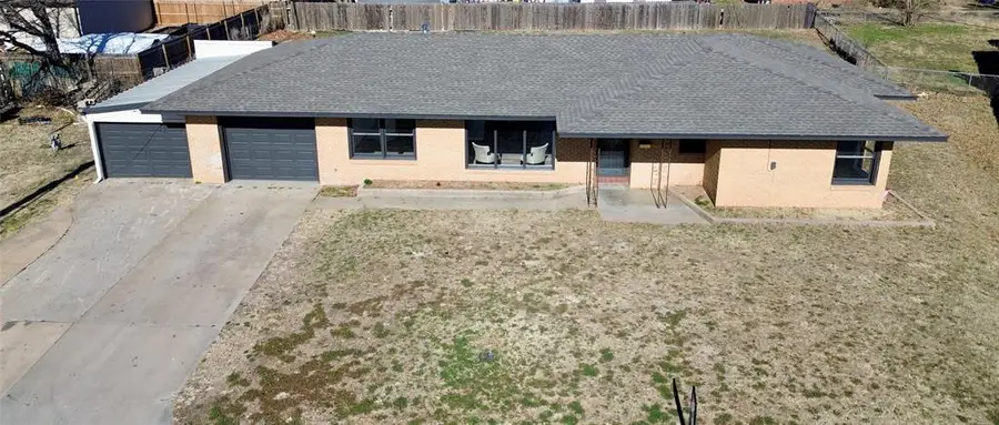 2906 W Broadway Avenue, Enid, OK 73703 - Image #2