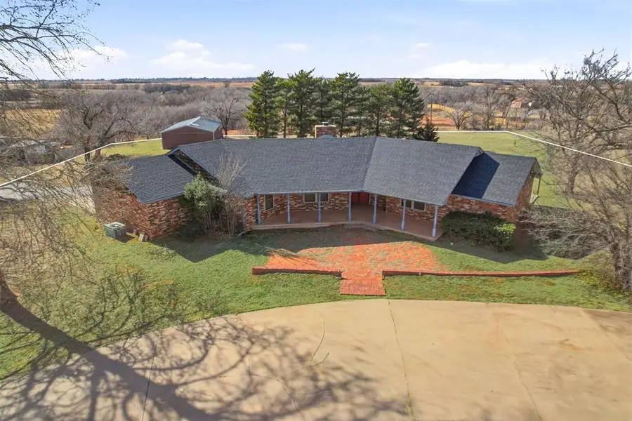 1103 N 8th Street, Sayre, OK 73662 - #2