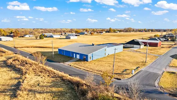 1007 County Street 2937 Street, Tuttle, OK 73089