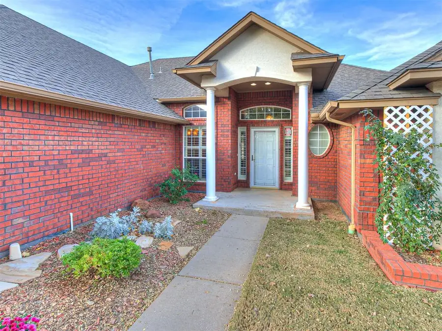 1809 Parkway Drive, Moore, OK 73160 - Image #2