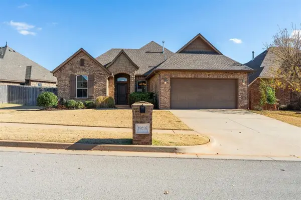 19116 Pinehurst Trail, Edmond, OK 73012