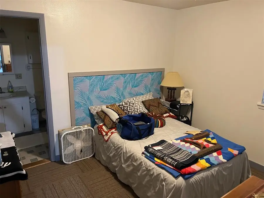 210 Hoover Circle, Elk City, OK 73644 - Image #2