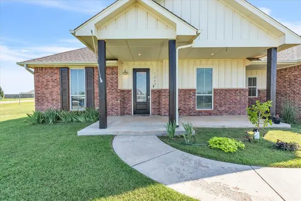 1069 Rheagen Kay Avenue, Tuttle, OK 73089