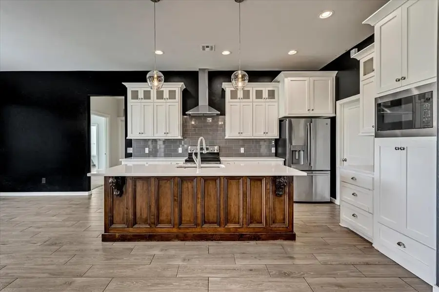 1069 Rheagen Kay Avenue, Tuttle, OK 73089 - Image #3