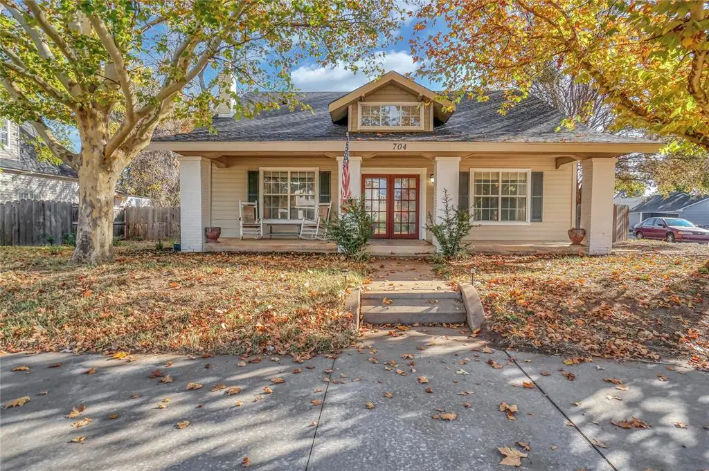 704 N Pennsylvania Avenue, Mangum, OK 73554 - Image #1