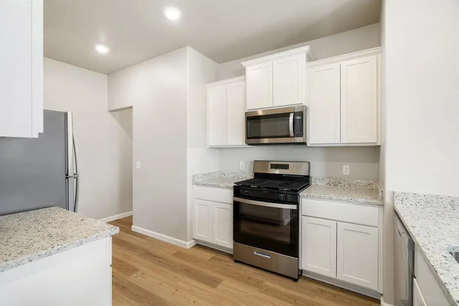 716 Luna Way, Tuttle, OK 73089 - Image #2