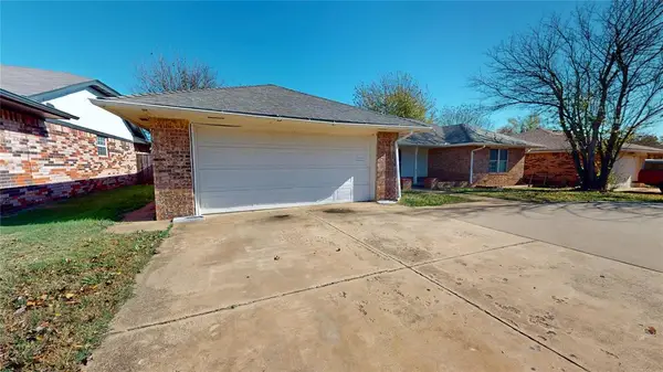 2300 Cowan Place, Moore, OK 73160