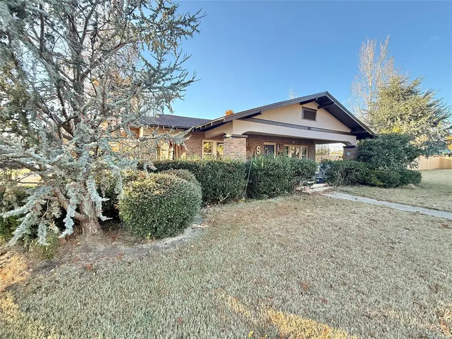 501 N Maryland Avenue, Mangum, OK 73554 - Image #2
