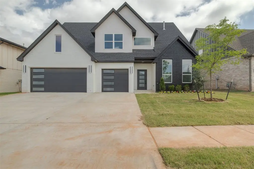 9213 NW 147th Terrace, Yukon, OK 73099 - Image #1