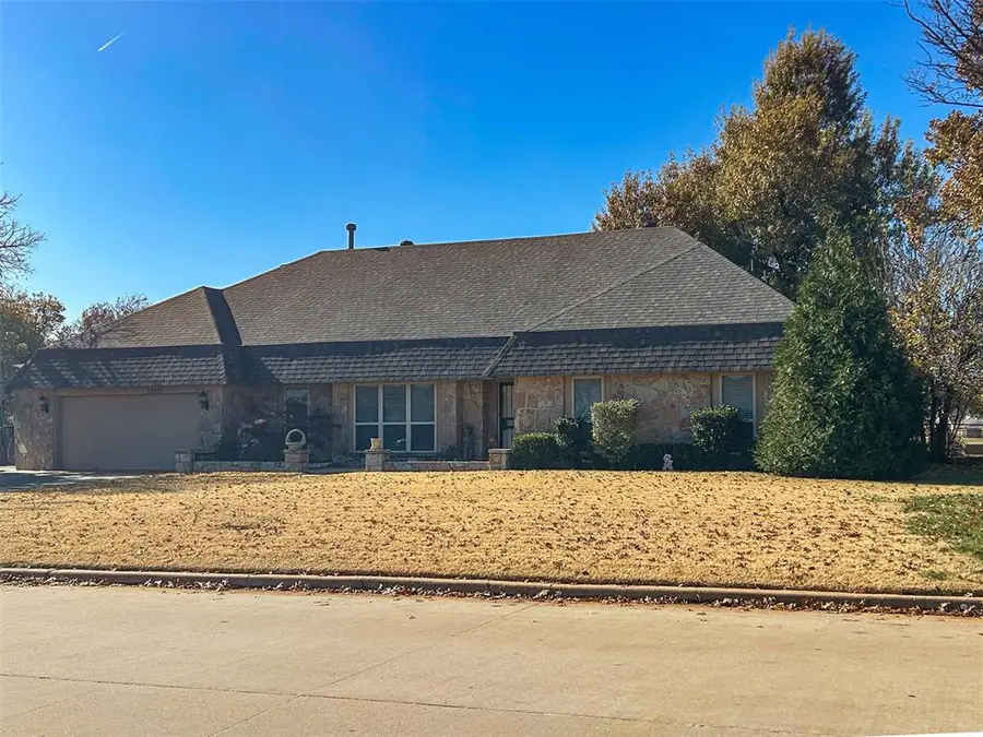 12833 Green Valley Drive, Oklahoma City, OK 73120 - Image #2