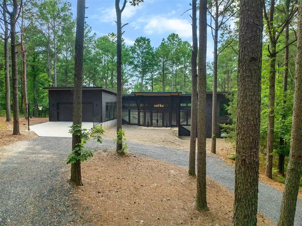 116 Starfish Road, Broken Bow, OK 74728 - Image #1