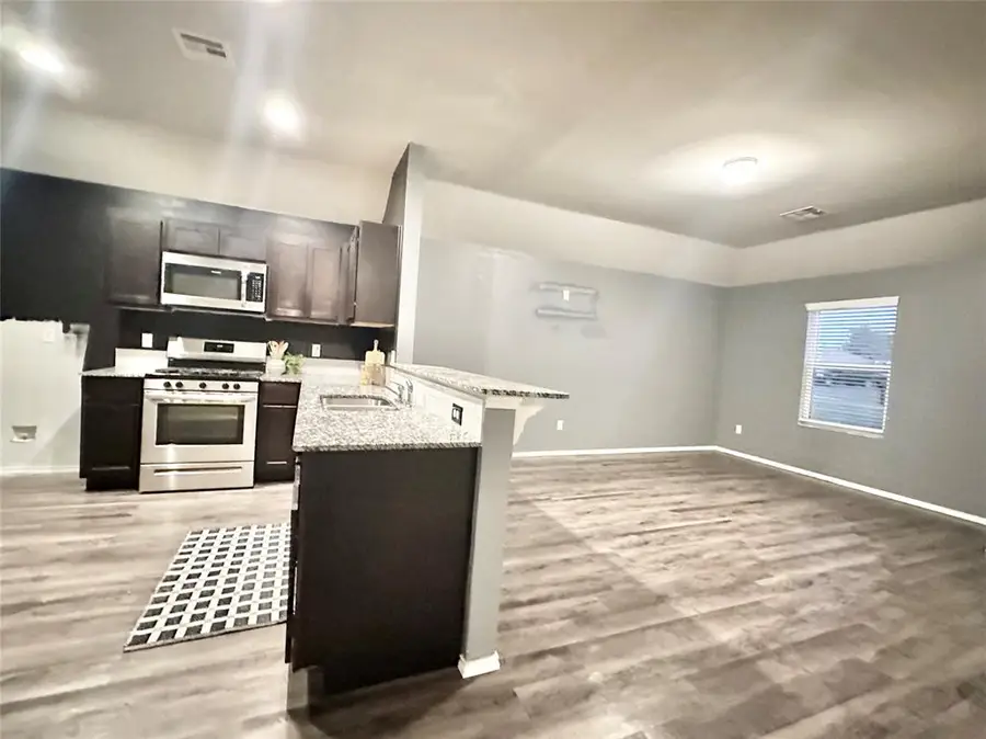 1914 Oak Tree Court, Shawnee, OK 74804 - Image #2