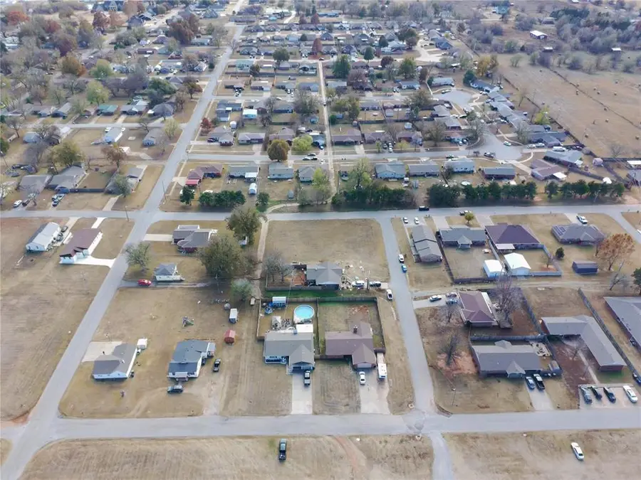 N Arizona Avenue, Chickasha, OK 73018 - Image #2