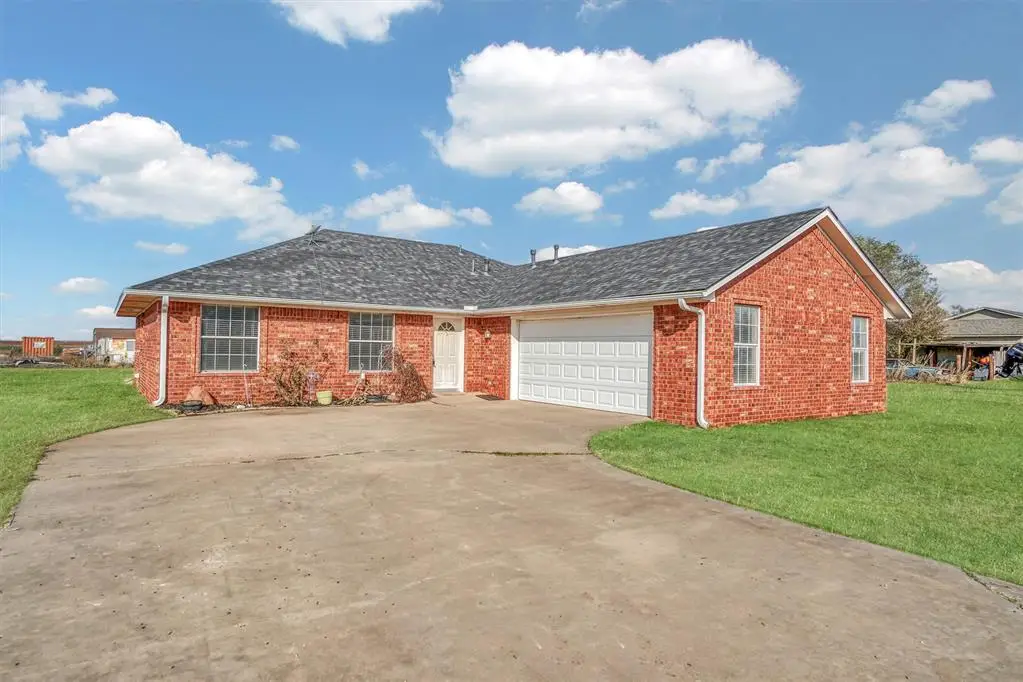 420 W 4th Street, Duke, OK 73532 - Image #1