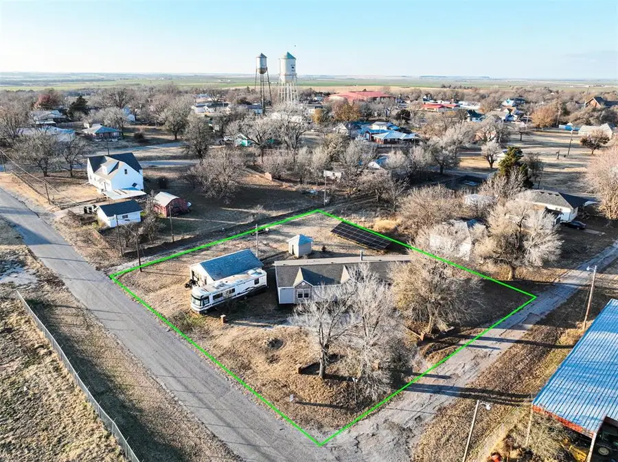 425 Caddo Place, Geary, OK 73040 - Image #2