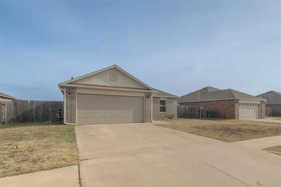 312 Blue Drive, Newcastle, OK 73065 - Image #2