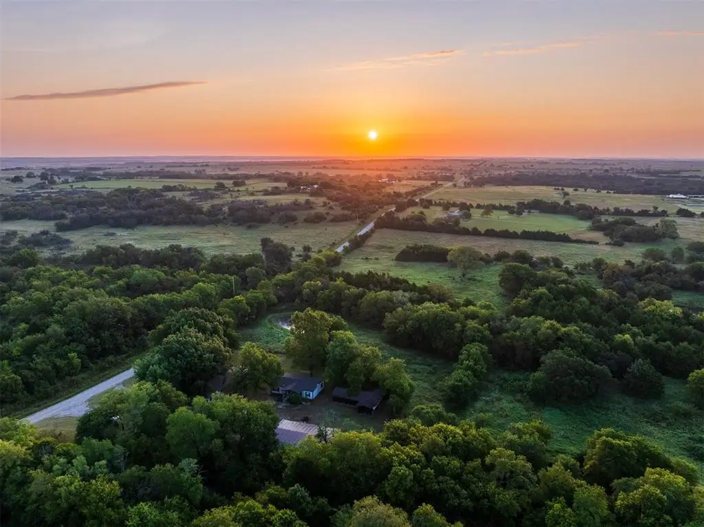 24609 E Lakeview Road, Yale, OK 74085 - Image #1