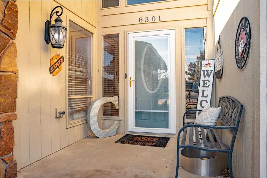 8301 Willow Creek Boulevard, Oklahoma City, OK 73162 - Image #3