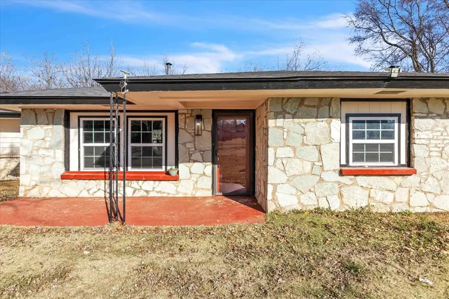 9909 Lloyd Drive, Midwest City, OK 73130 - Image #3