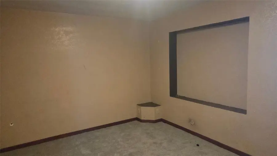 419 N Arapaho Avenue, Hydro, OK 73048 - #3