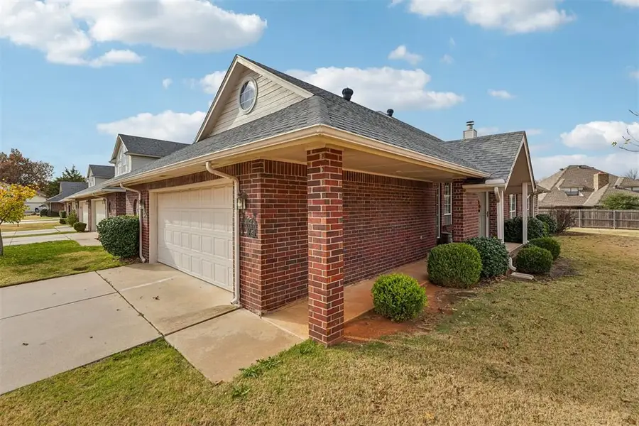 11941 N Mustang Road, Yukon, OK 73099 - Image #3