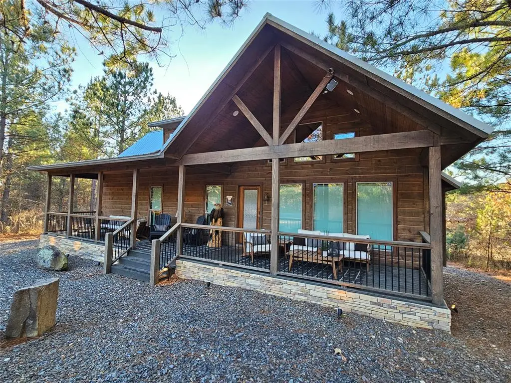 471 Split Log Trail, Broken Bow, OK 74728 - Image #1
