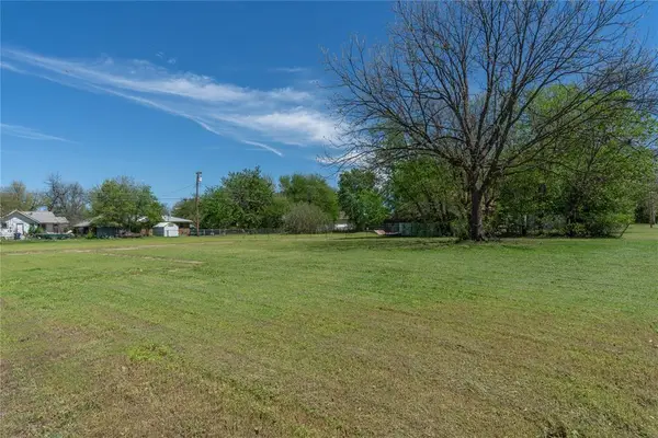 410 W Comanche Street, Lindsay, OK 73052