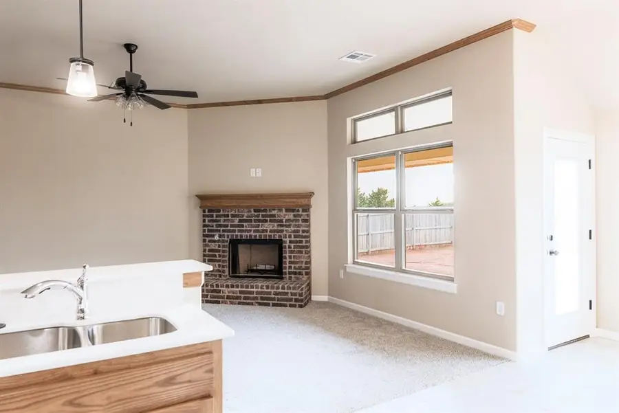 609 N Fox Way, Mustang, OK 73064 - Image #3