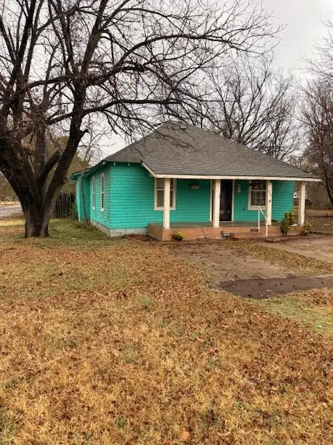 320 W 2nd Street, Watonga, OK 73772