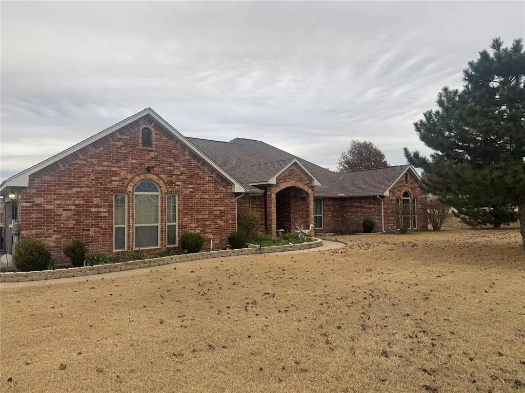 1560 Twin Spires Trail, Guthrie, OK 73044 - Image #1