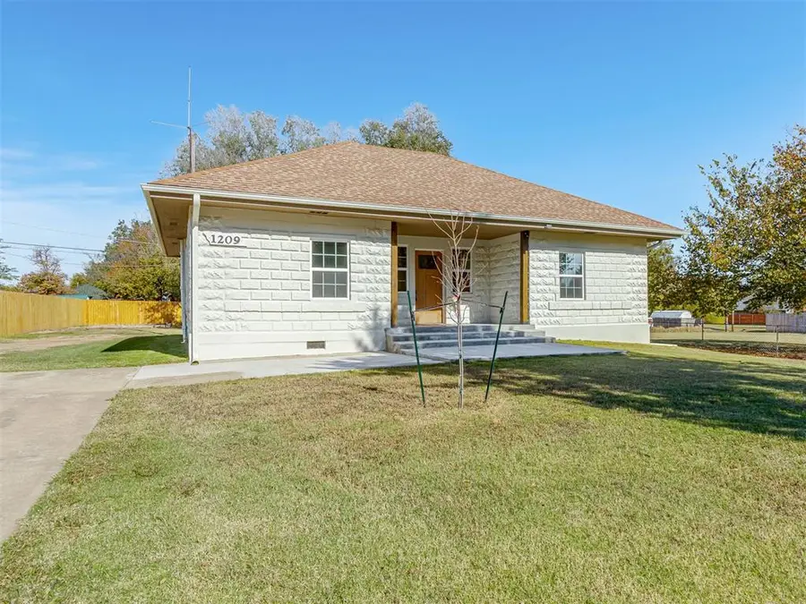 1209 E Oak Street, El Reno, OK 73036 - Image #2