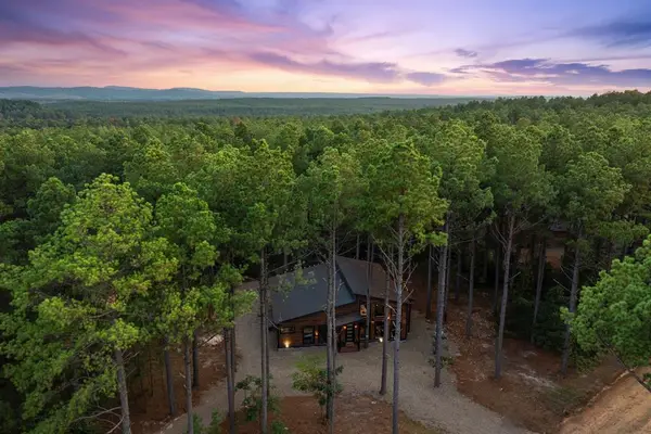 147 NW Alumacraft Trail, Broken Bow, OK 74728